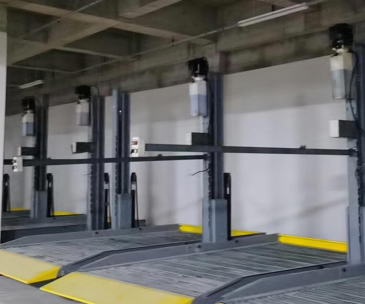 2層簡易類立體停車設備回收.jpg